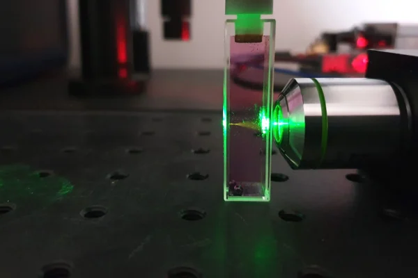 Iodine fluorescence in cuvette