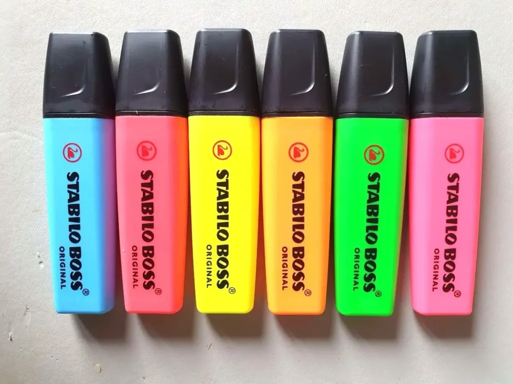 Image of highlighter pens